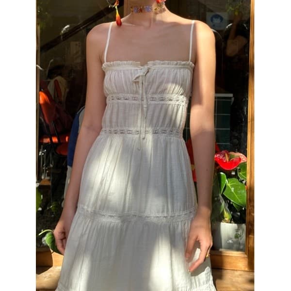 PURE White 2-Strap Dress/Skirt With 3-Layer Lace With Elastic Elastic Cute Slim Fit/Vintage