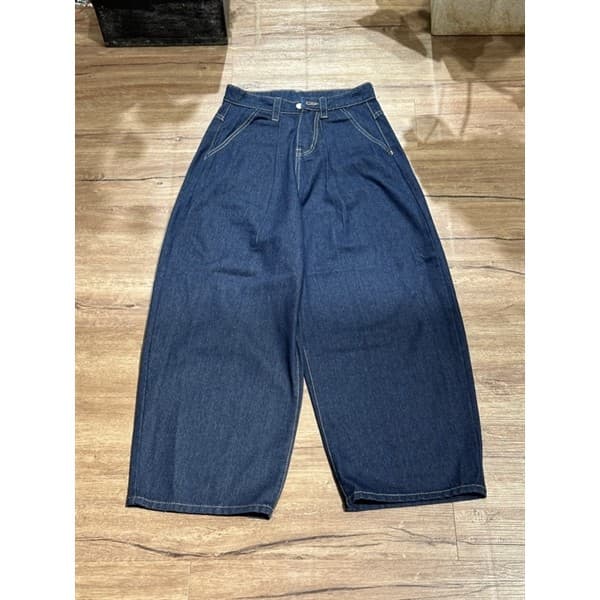 Super Cool Vintage Baggy Leg Jeans