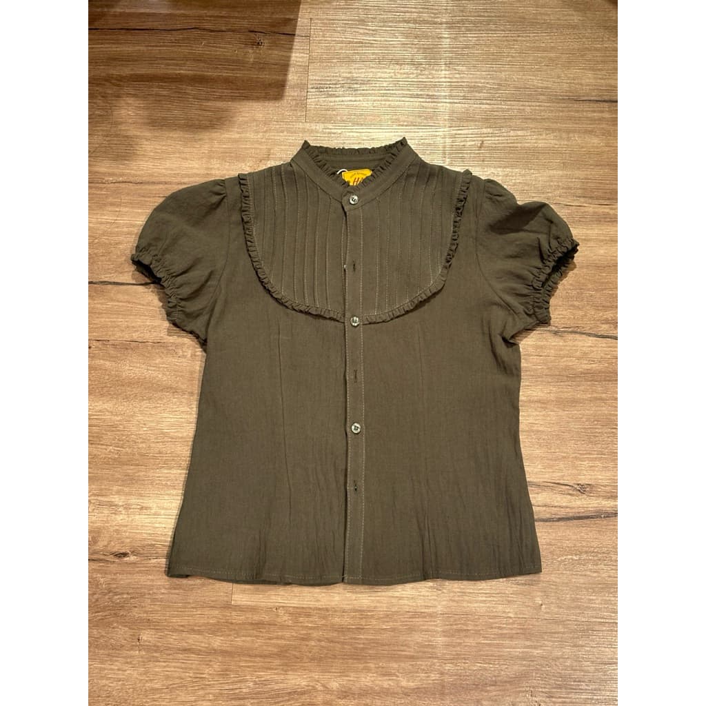 Y2K/ Retro Style Ruffle Collar Shirt
